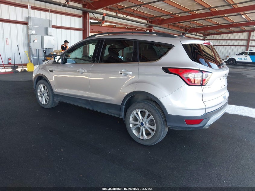 Vin: 1fmcu9gd2jud08663, lot: 46187976, ford escape se 20183
