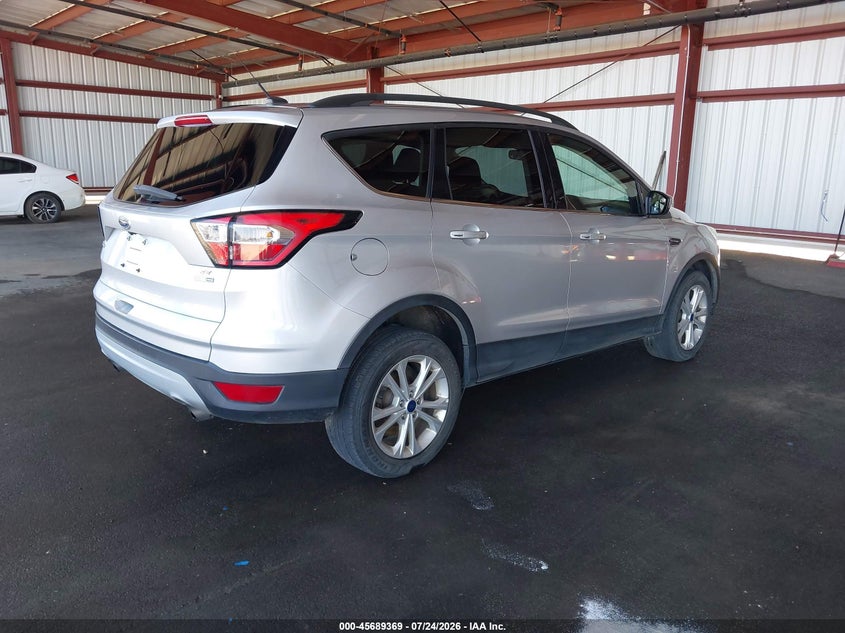 Vin: 1fmcu9gd2jud08663, lot: 46187976, ford escape se 20184