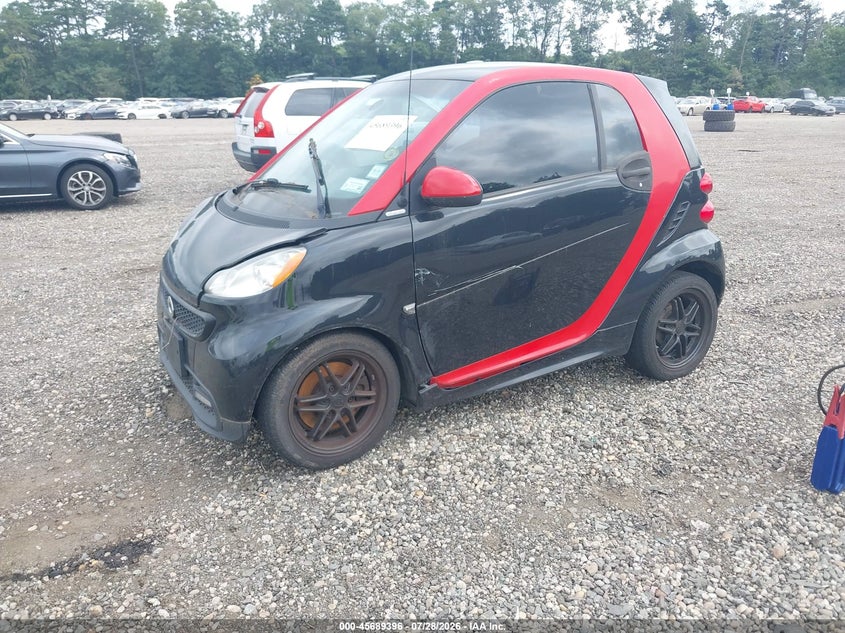 2013 Smart Fortwo, Normal Wear & Tear, IAAI, VIN WMEEJ3BA9DK607827 — photo 2