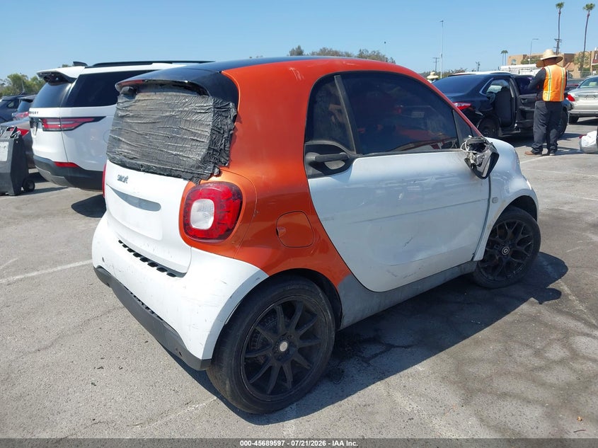 2016 SMART FORTWO auction photo 4