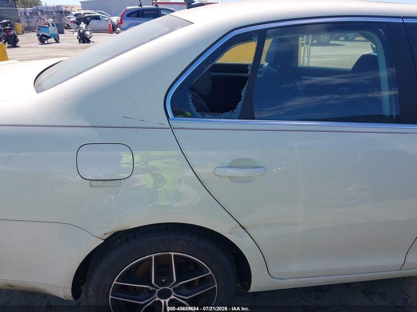 2009 VOLKSWAGEN JETTA auction photo 6