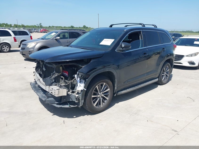 2017 Toyota Highlander Xle VIN: 5TDKZRFH5HS195411 Lot: 45689713