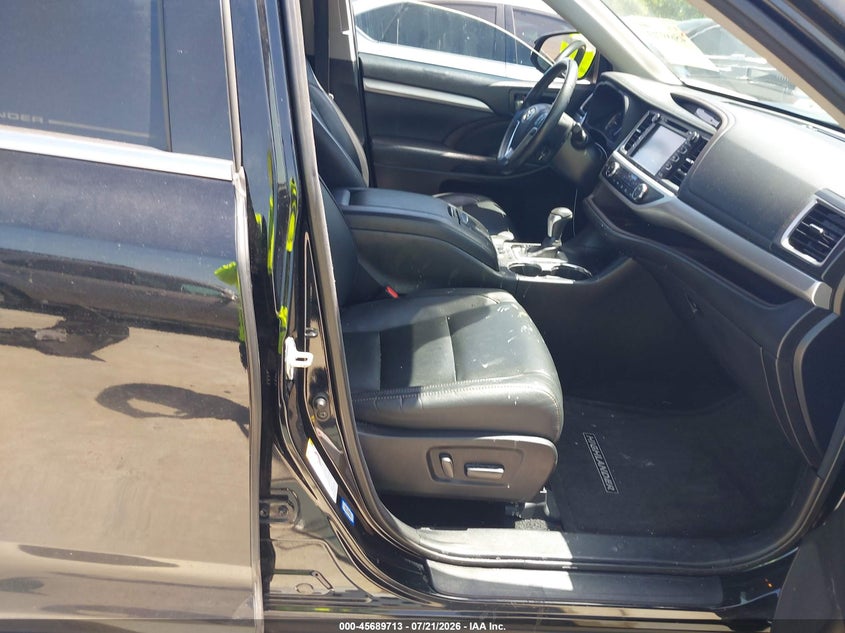 2017 Toyota Highlander Xle VIN: 5TDKZRFH5HS195411 Lot: 45689713