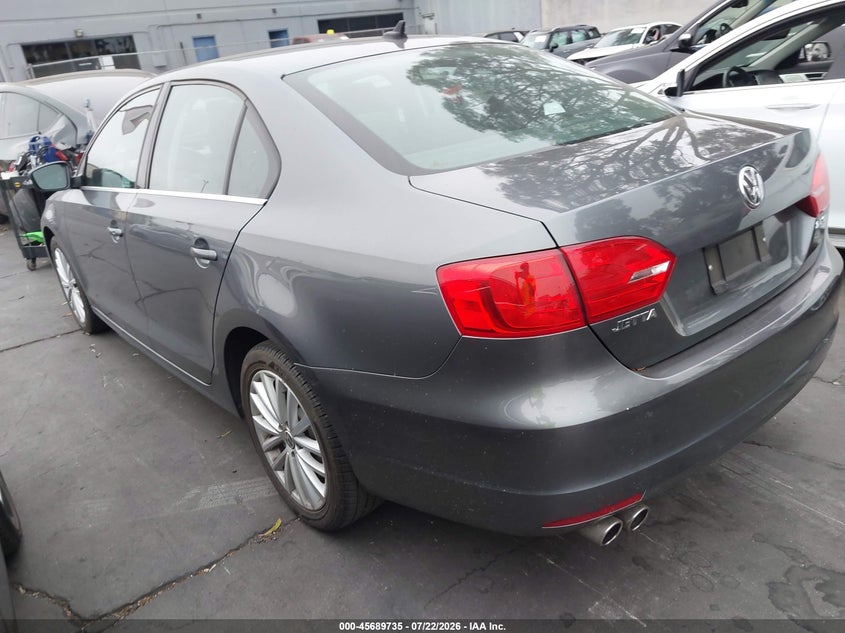 2011 VOLKSWAGEN JETTA auction photo 3