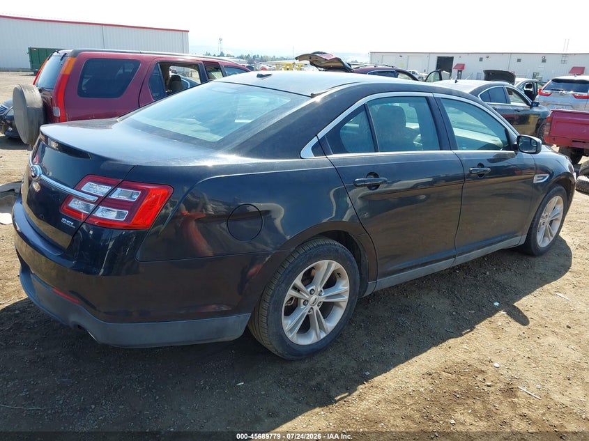 2014 FORD TAURUS auction photo 4
