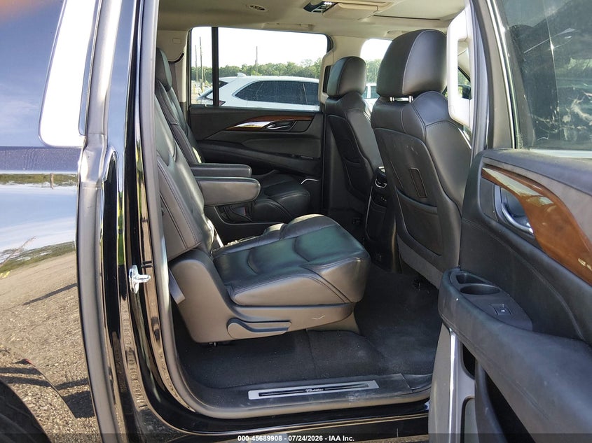 2017 CADILLAC ESCALADE ESV auction photo 8