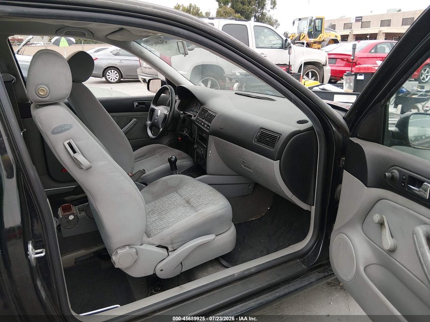 2001 VOLKSWAGEN GOLF auction photo 5