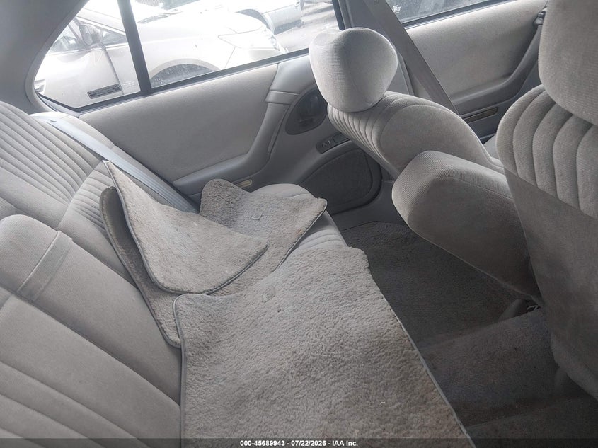 1995 PONTIAC BONNEVILLE auction photo 8