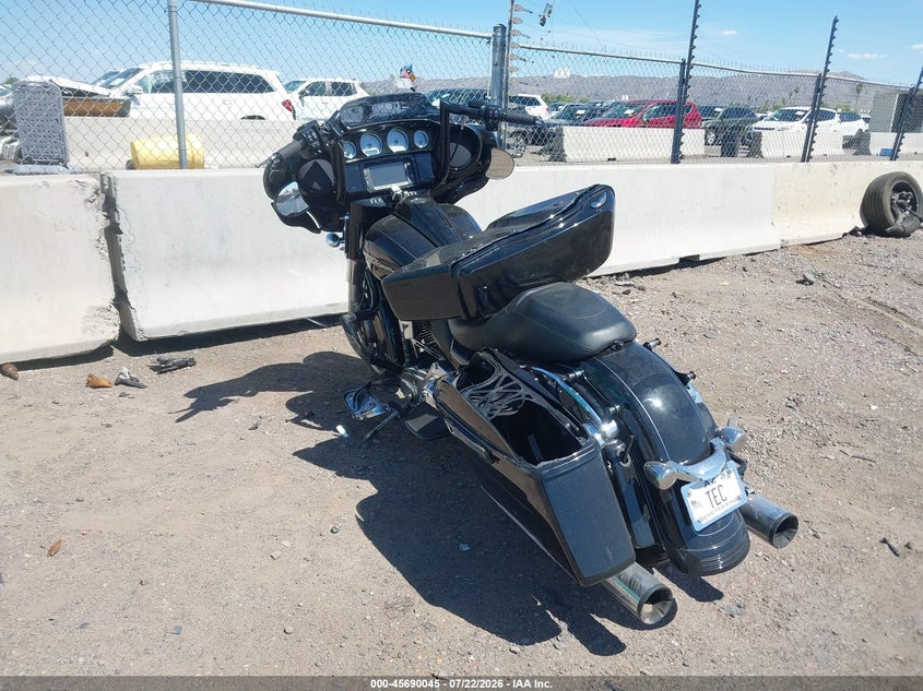 2015 HARLEY-DAVIDSON STREET GLIDE SPORT_BIKE 2