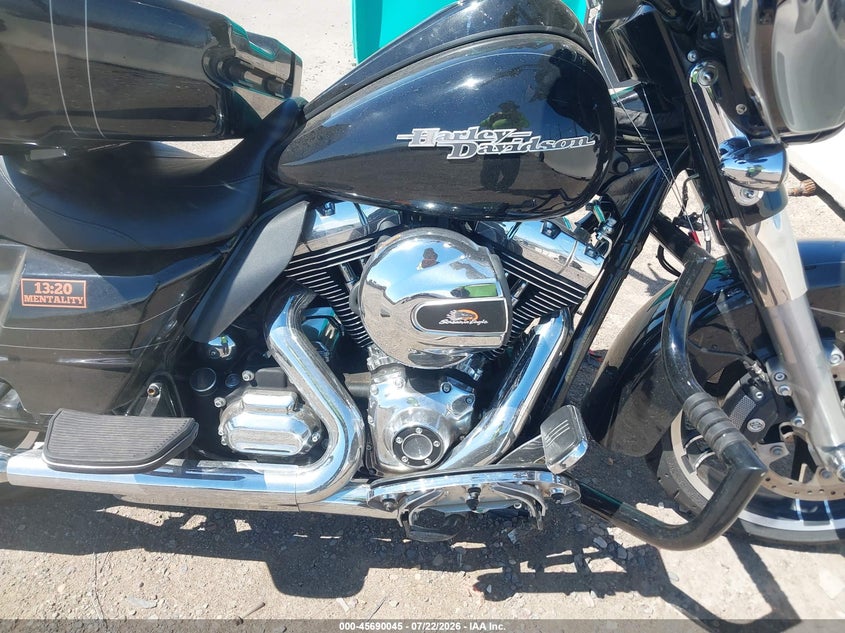 2015 HARLEY-DAVIDSON STREET GLIDE SPORT_BIKE 2