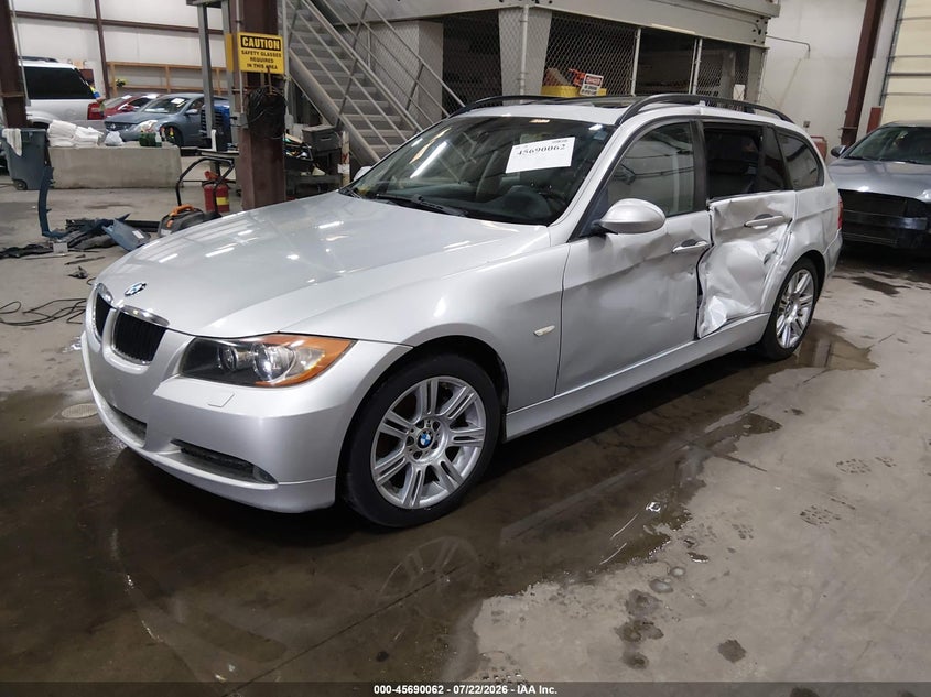 2007 BMW 328XI auction photo 2