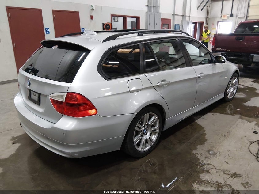 2007 BMW 328XI auction photo 4