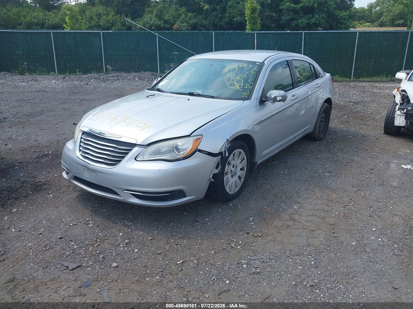 Vin: 1c3bc4fg5bn530972, lot: 46188708, chrysler 200 lx 20112