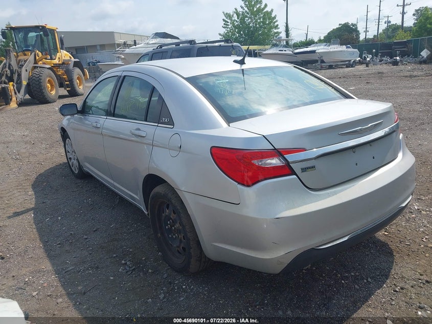 Vin: 1c3bc4fg5bn530972, lot: 46188708, chrysler 200 lx 20113