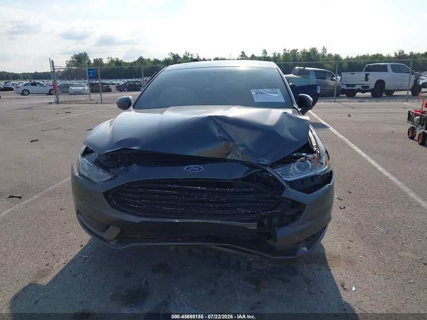 2017 FORD FUSION SE · Фото 13