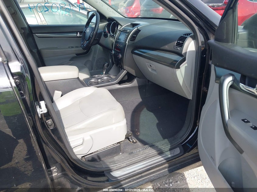 2011 KIA SORENTO auction photo 5