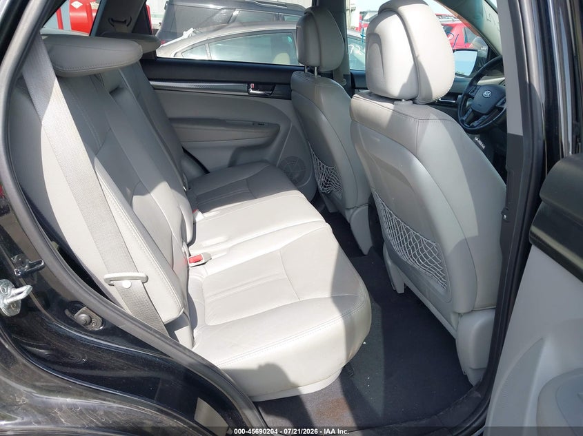 2011 KIA SORENTO auction photo 8