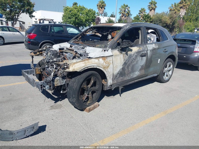 2023 Audi Q5, Total Burn, IAAI, VIN WA1EAAFY0P2071469 — photo 2