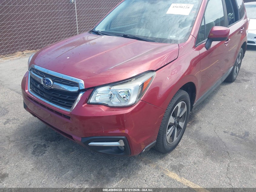 2018 Subaru Forester, Левый бок, IAAI, VIN JF2SJAGC6JH432737 — фото 2