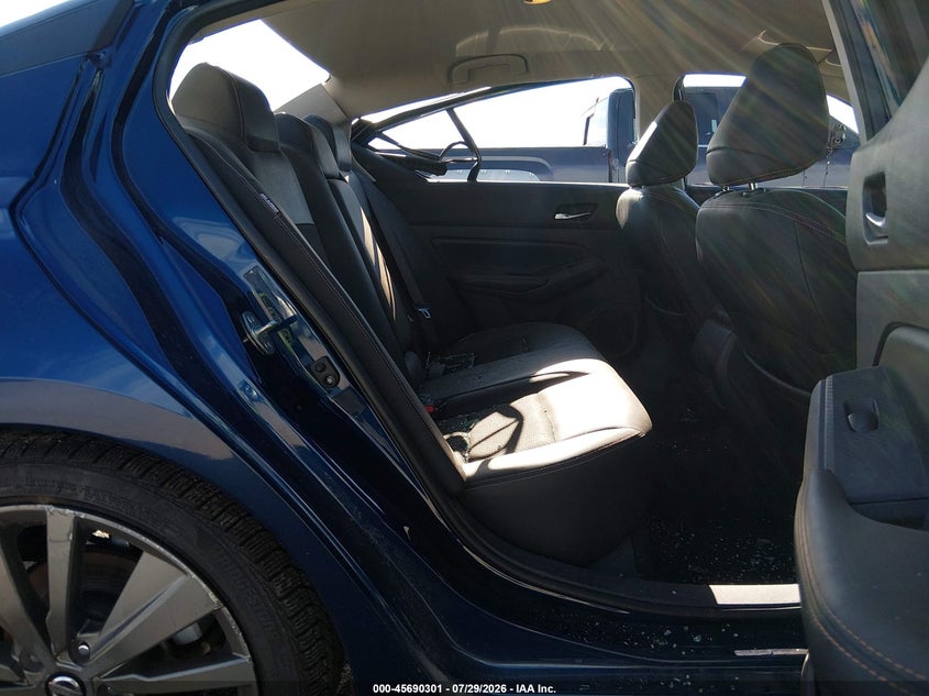 2019 NISSAN ALTIMA auction photo 8
