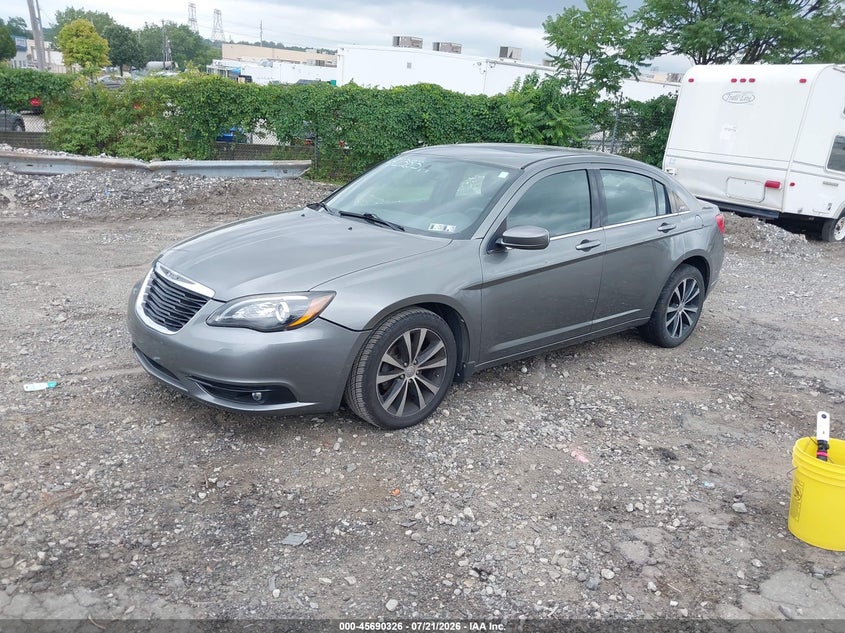 2013 Chrysler 200 Touring 1C3CCBBB1DN676680 photo 1