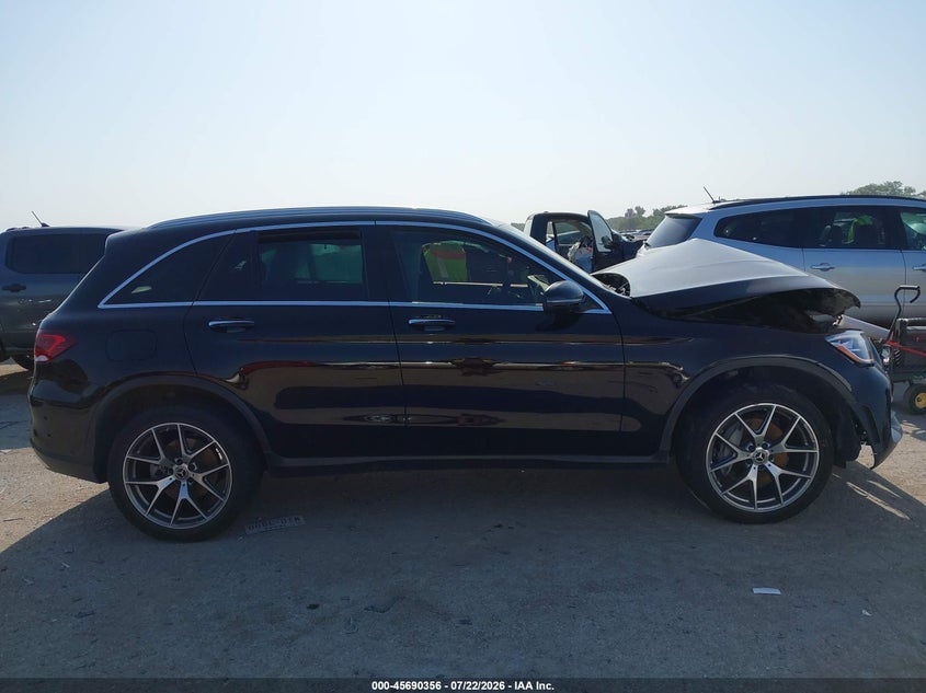صورة 13 - MERCEDES-BENZ GLC 300