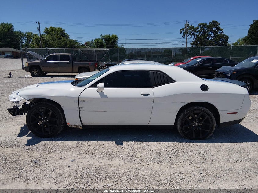 DODGE CHALLENGER - zdjęcie 15