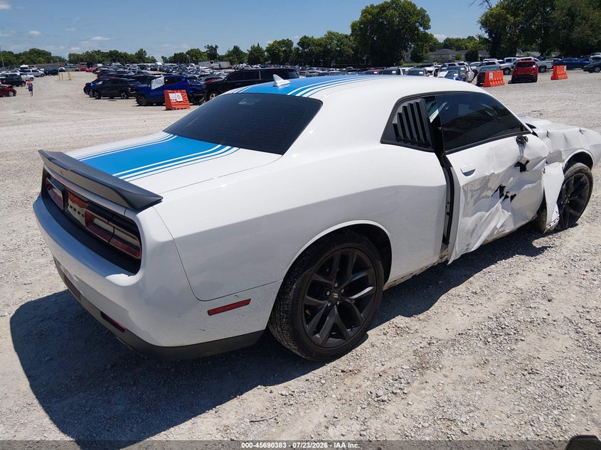 DODGE CHALLENGER - zdjęcie 4