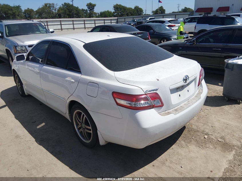 2011 TOYOTA CAMRY auction photo 3