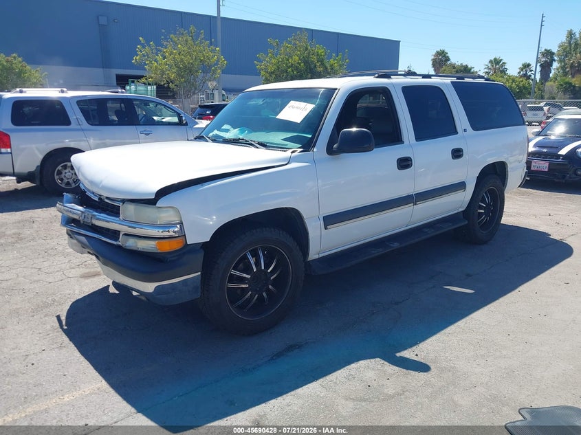 2002 Chevrolet Express, Front End, IAAI, VIN 1GNEC16T72J174558 — photo 2