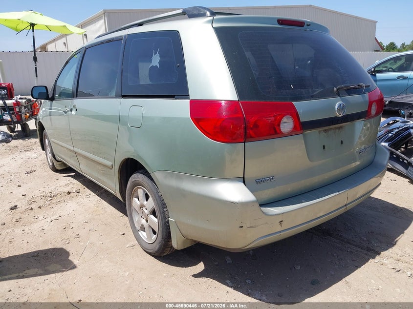 2006 TOYOTA SIENNA auction photo 3