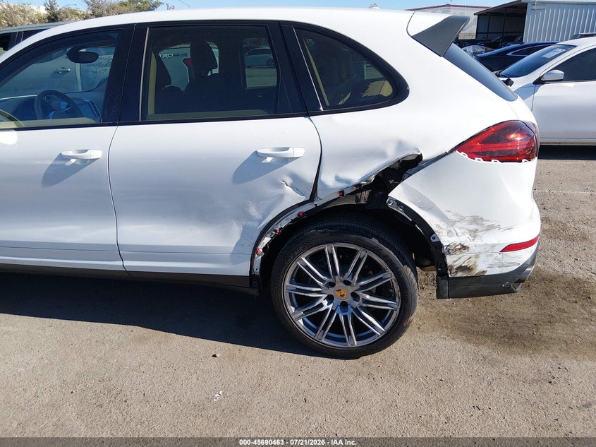 2017 Porsche Cayenne Platinum Edition VIN: WP1AA2A27HKA84264 Lot: 45690463