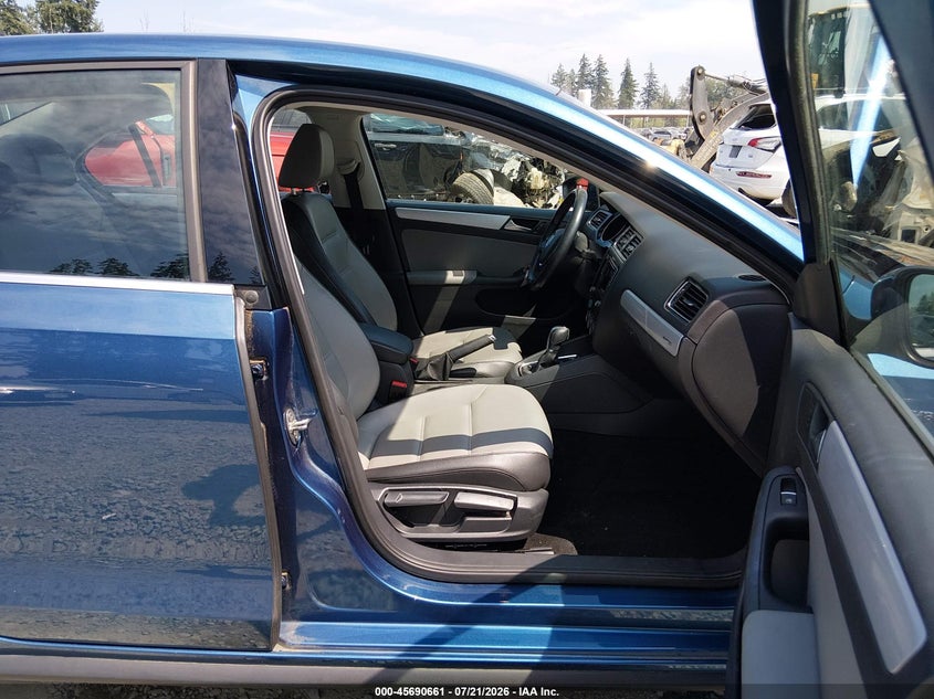 2016 Volkswagen Jetta Hybrid Sel Premium VIN: 3VW637AJ6GM234925 Lot: 45690661