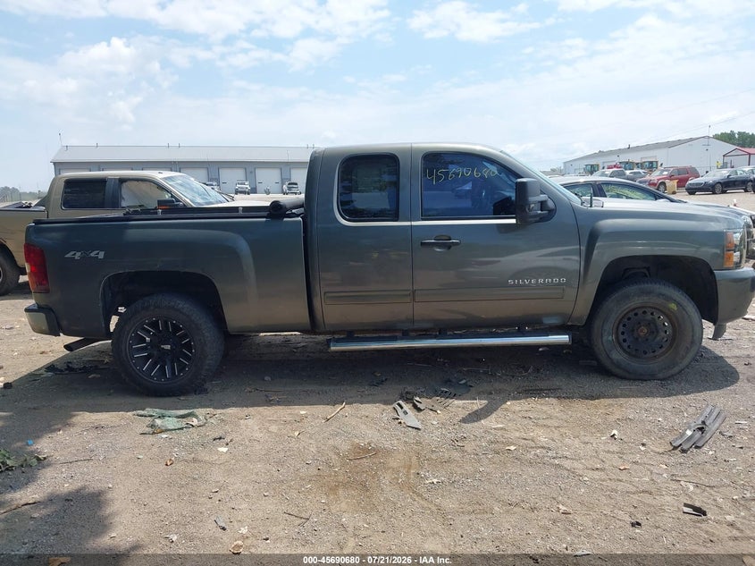 2011 Chevrolet Silverado 1500 Lt VIN: 1GCRKSE30BZ215778 Lot: 45690680