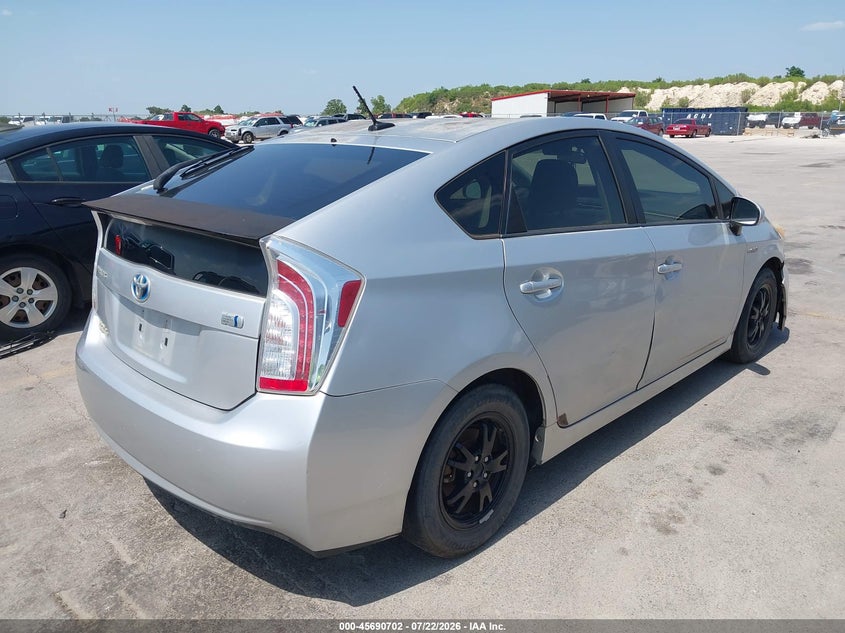 2012 TOYOTA PRIUS auction photo 4