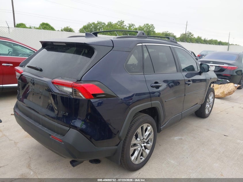 2025 TOYOTA RAV4 auction photo 4