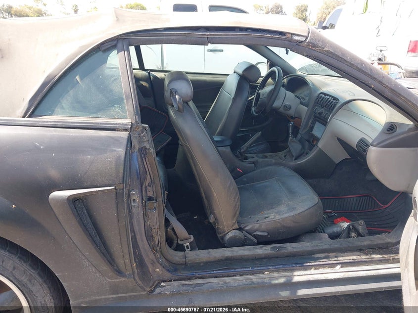 2001 FORD MUSTANG auction photo 5