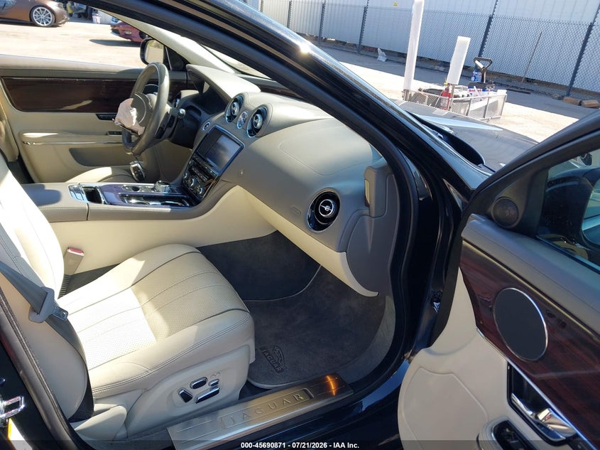 2011 JAGUAR XJ auction photo 5