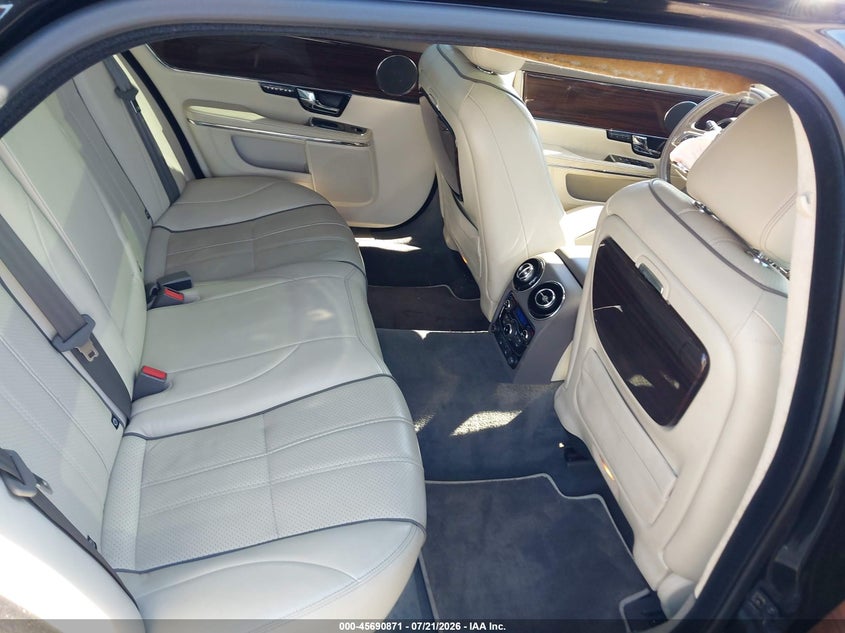 2011 JAGUAR XJ auction photo 8