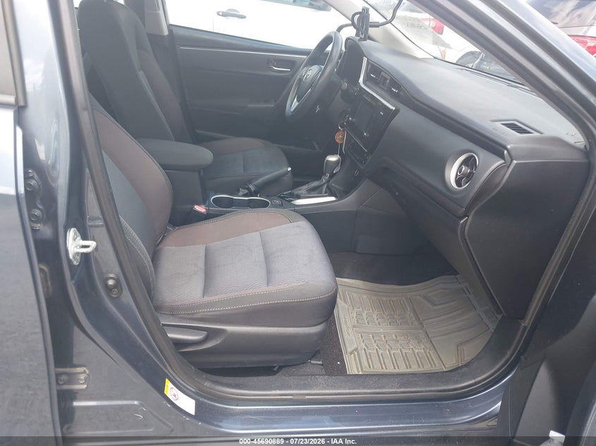 2017 TOYOTA COROLLA auction photo 5