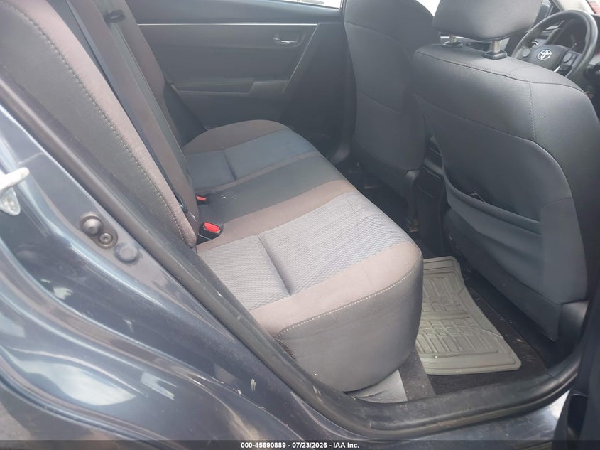 2017 TOYOTA COROLLA auction photo 8
