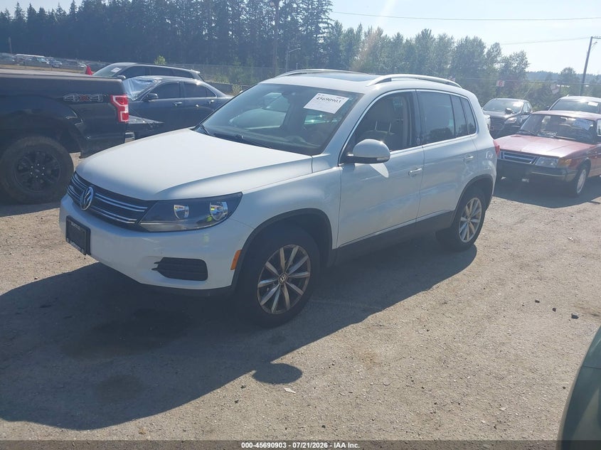 2017 VOLKSWAGEN TIGUAN auction photo 2