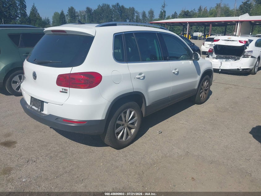 2017 VOLKSWAGEN TIGUAN auction photo 4