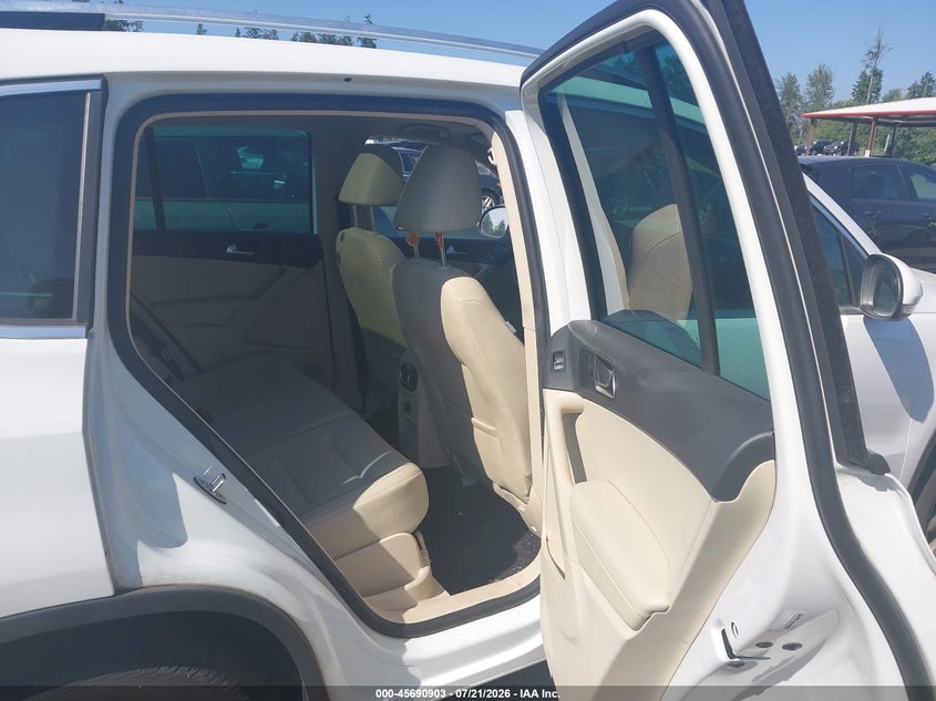 2017 VOLKSWAGEN TIGUAN auction photo 8