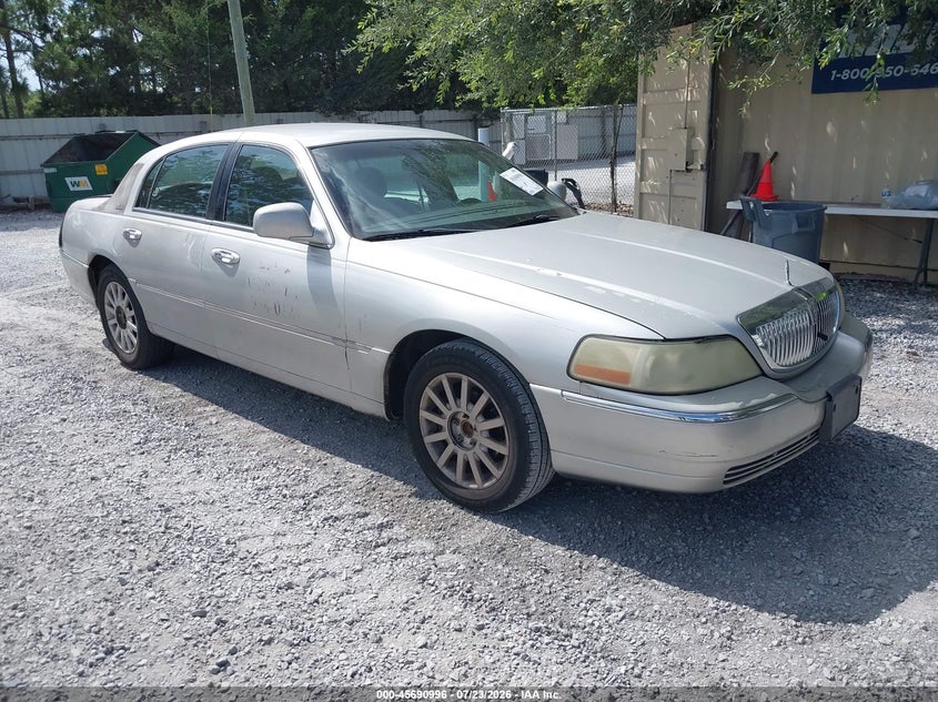 2007 LINCOLN TOWN CAR auction photo 1