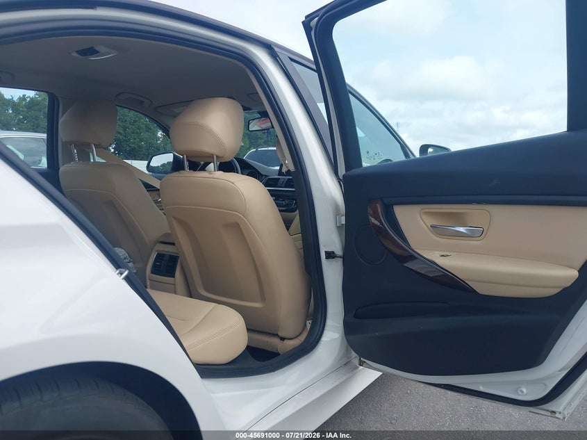 2017 BMW 320I auction photo 8