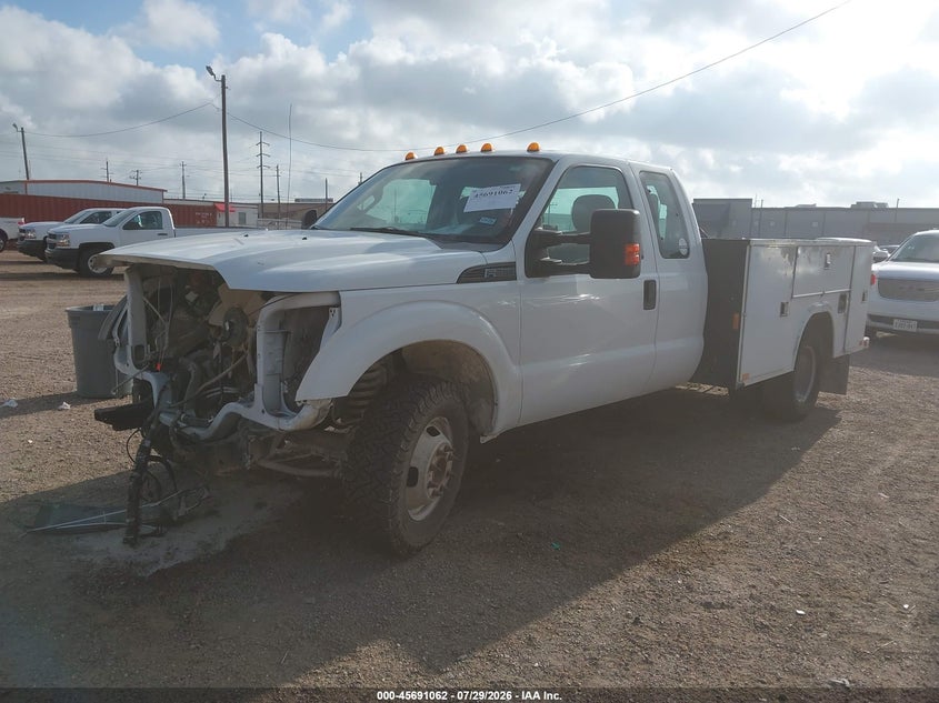2014 FORD F-350 CHASSIS — zdjęcie 2