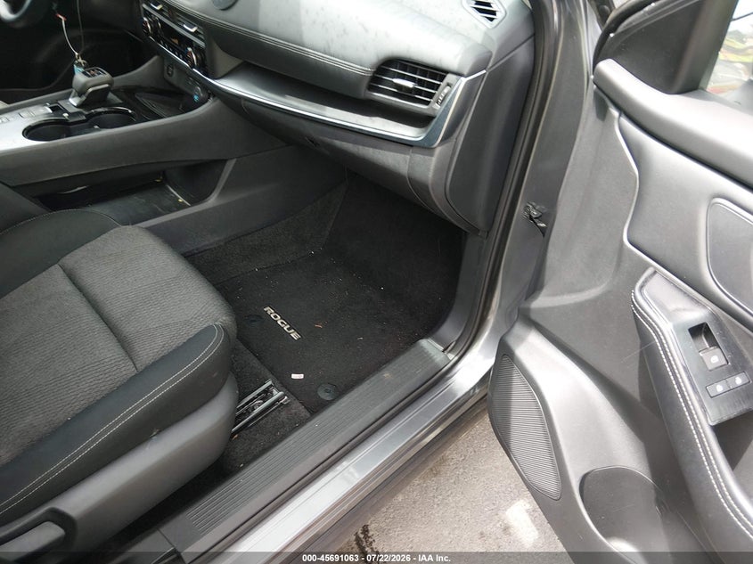2024 NISSAN ROGUE auction photo 5