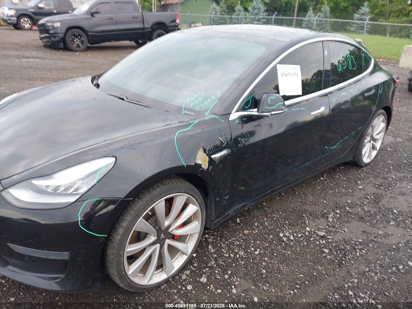 2019 Tesla Model 3 Long Range/Performance VIN: 5YJ3E1EB7KF441580 Lot: 45691195