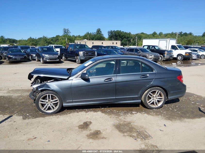 MERCEDES-BENZ C 300 2014 VIN WDDGF8AB0ER305227